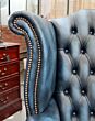 2 x Chesterfield fauteuils capitonné en cuir blue antique